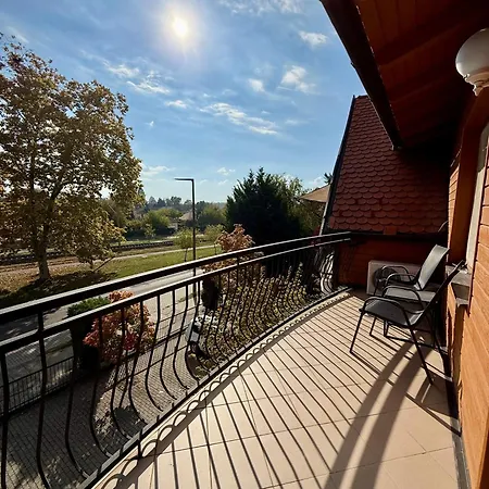 By Hellobalatonlelle *